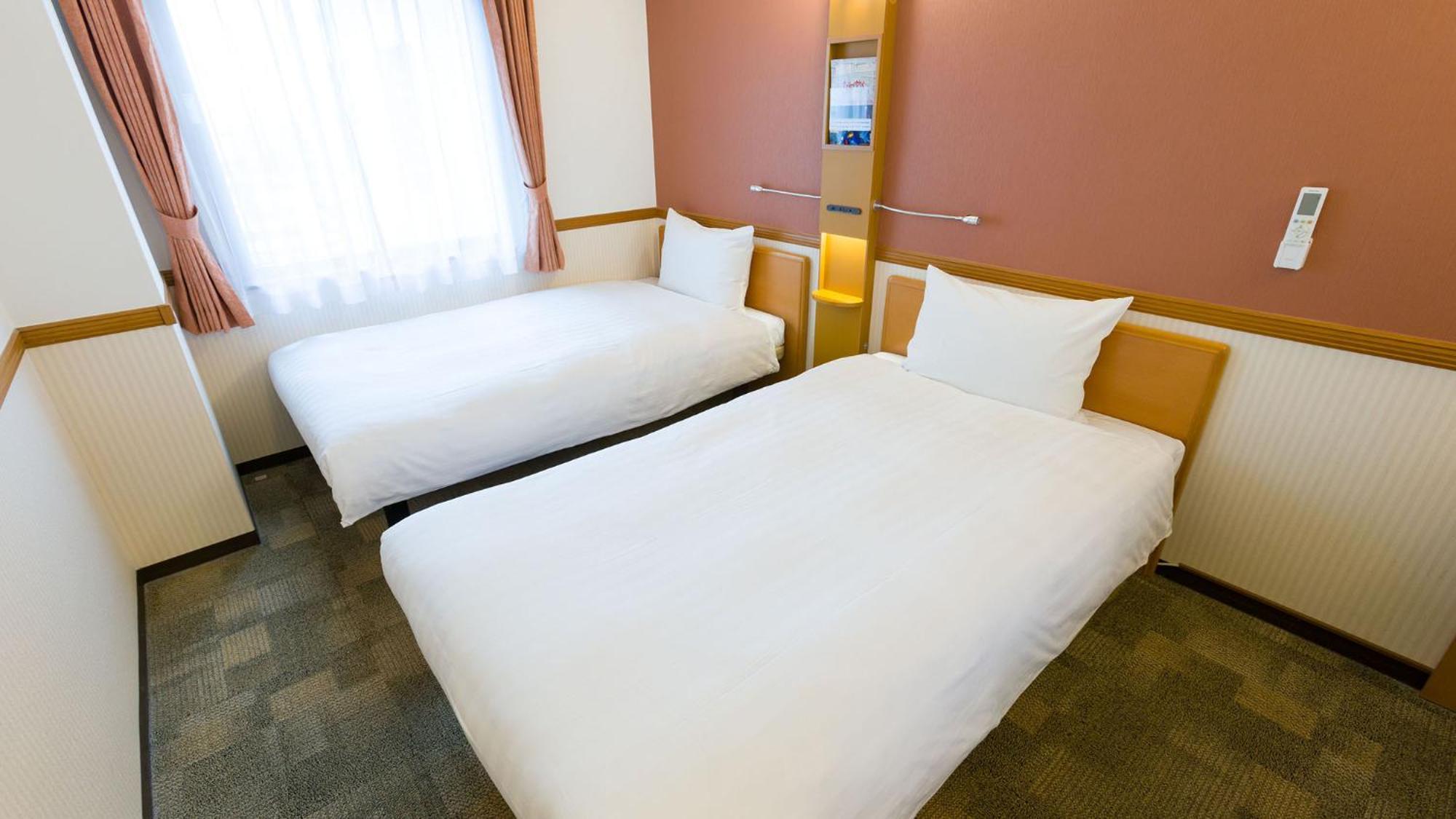 Toyoko Inn Takasaki Eki Nishi Guchi No 2 Oda fotoğraf