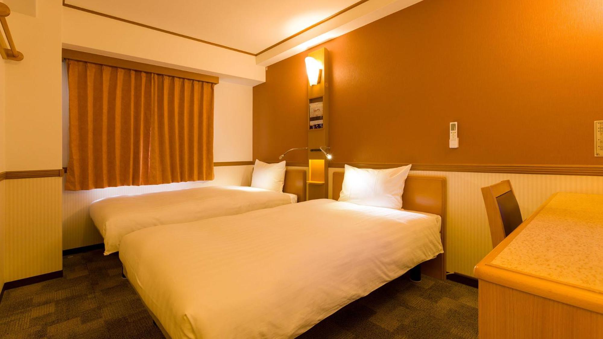 Toyoko Inn Takasaki Eki Nishi Guchi No 2 Oda fotoğraf