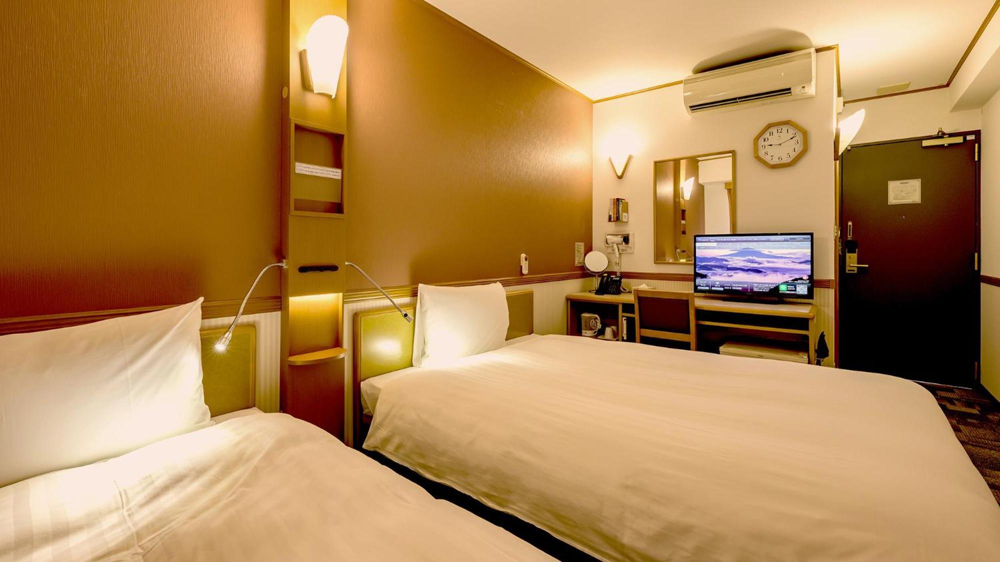 Toyoko Inn Takasaki Eki Nishi Guchi No 2 Oda fotoğraf