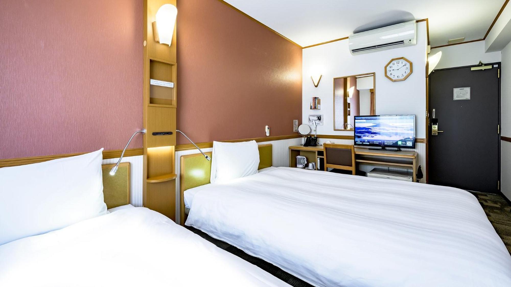Toyoko Inn Takasaki Eki Nishi Guchi No 2 Oda fotoğraf