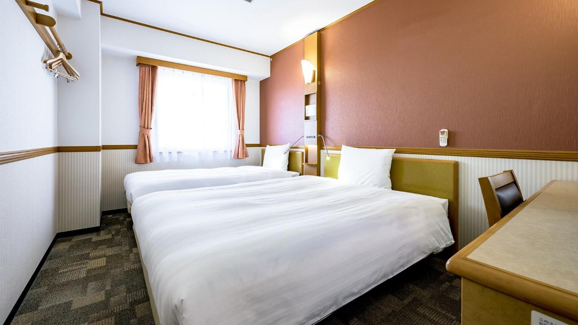 Toyoko Inn Takasaki Eki Nishi Guchi No 2 Oda fotoğraf