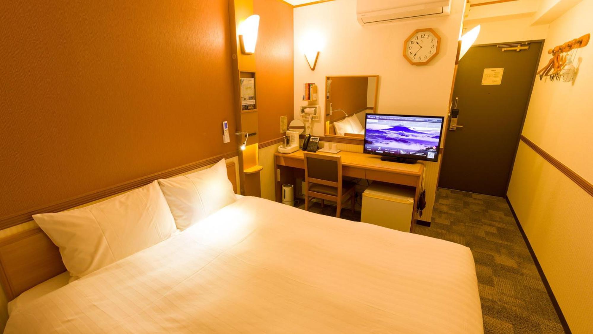 Toyoko Inn Takasaki Eki Nishi Guchi No 2 Oda fotoğraf