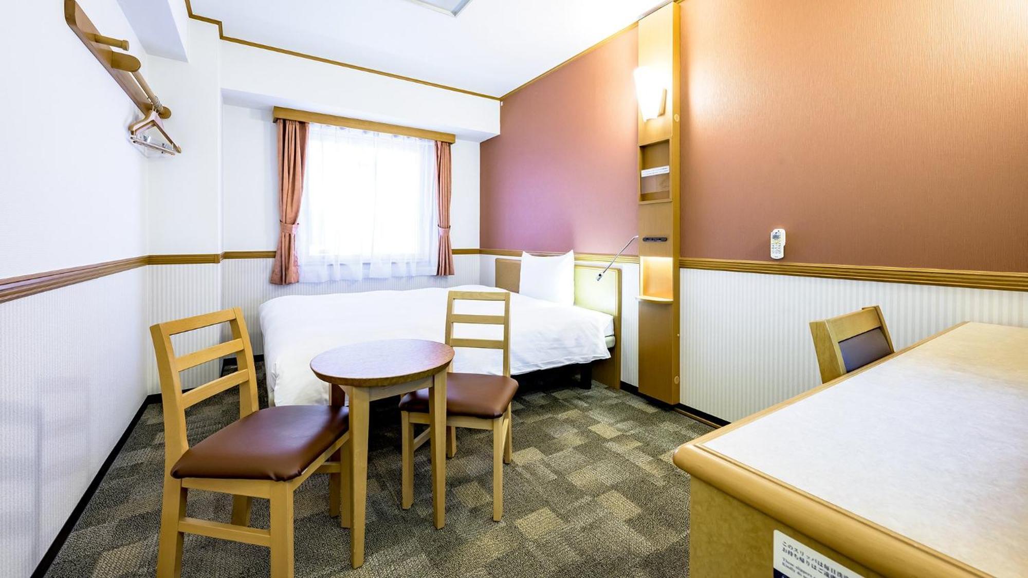 Toyoko Inn Takasaki Eki Nishi Guchi No 2 Oda fotoğraf