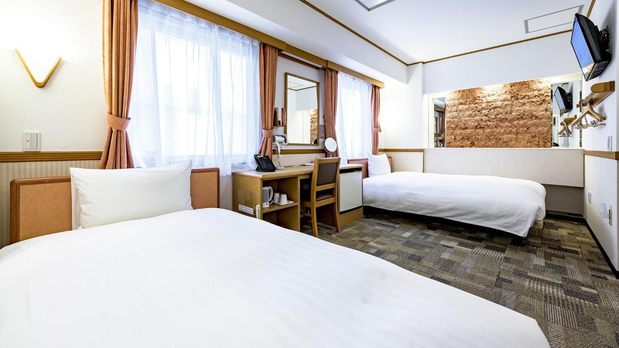 Toyoko Inn Takasaki Eki Nishi Guchi No 2 Oda fotoğraf