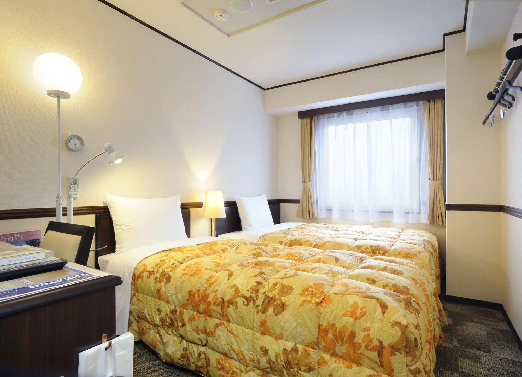 Toyoko Inn Takasaki Eki Nishi Guchi No 2 Dış mekan fotoğraf